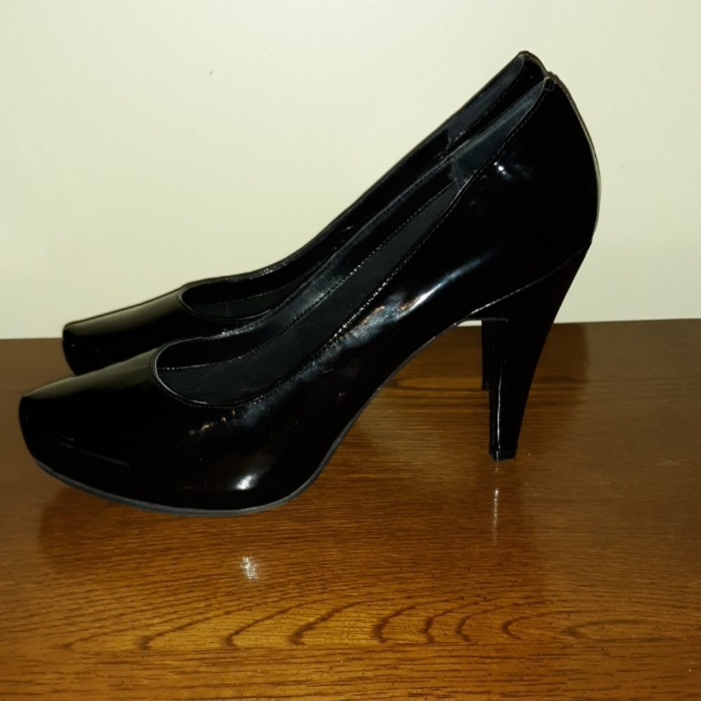 Me Too Heels - Picture 3 of 6